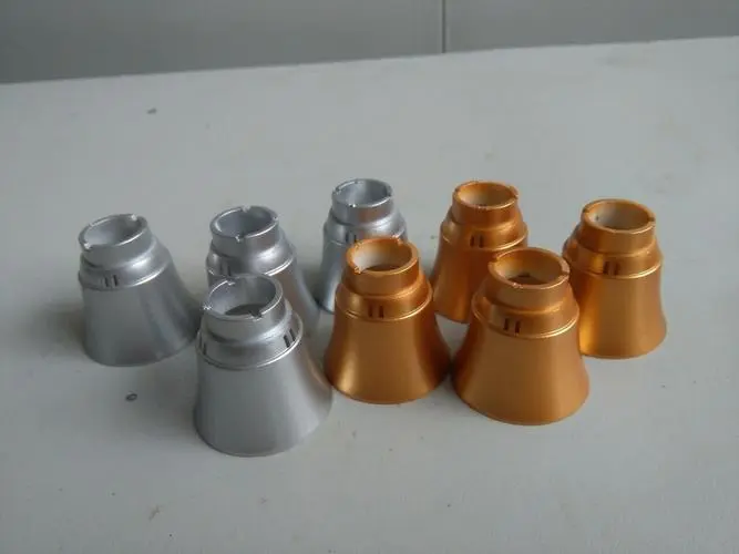 五金件噴漆產(chǎn)生的廢氣應(yīng)該怎么處理呢？